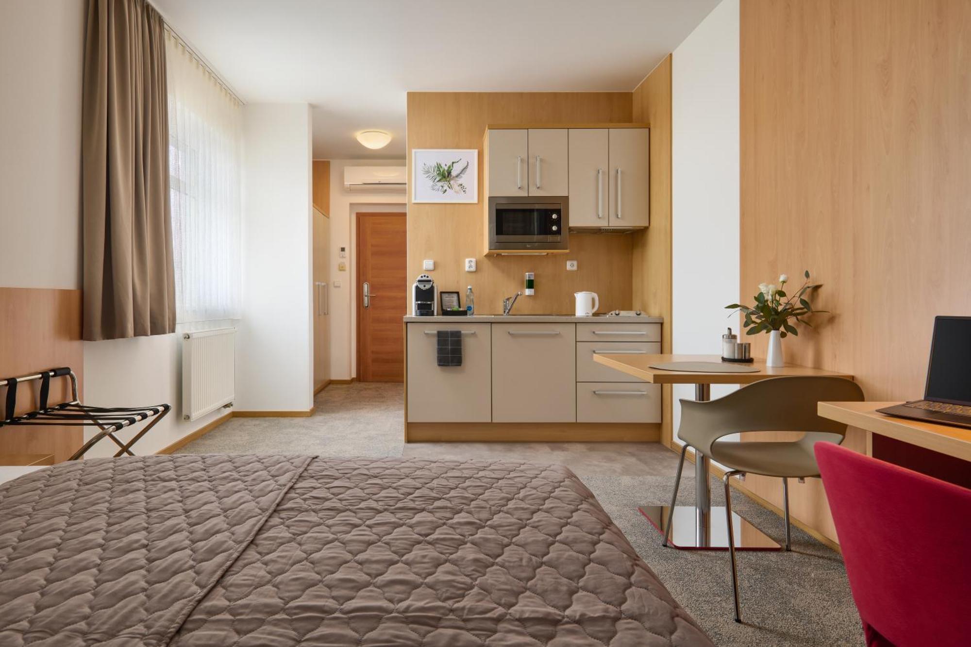 Hotel Osvit Mladá Boleslav Exteriör bild