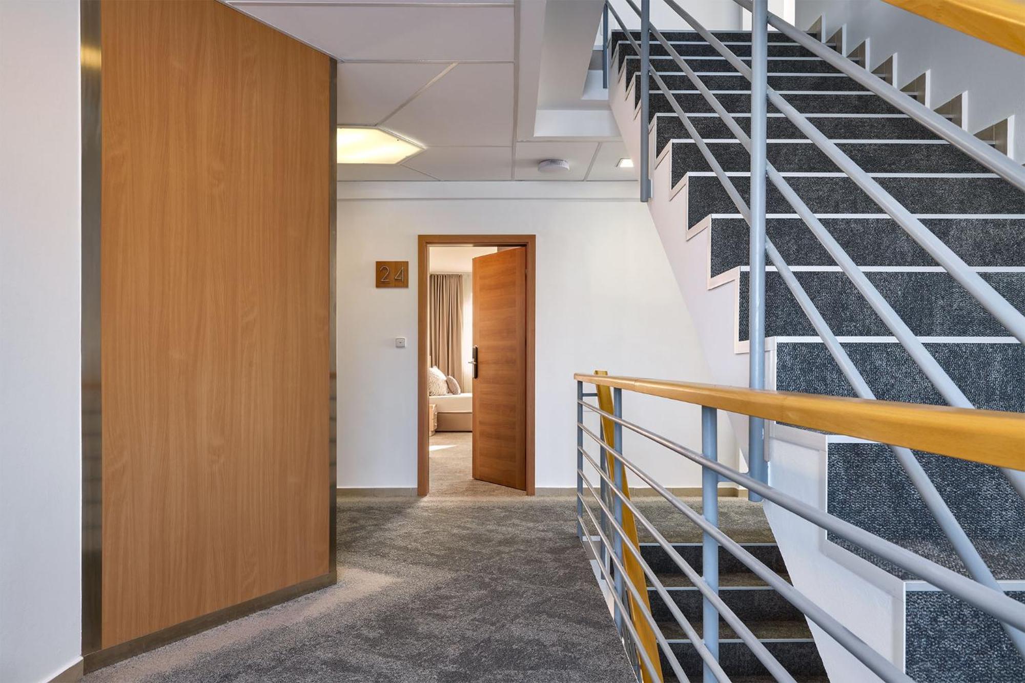 Hotel Osvit Mladá Boleslav Exteriör bild